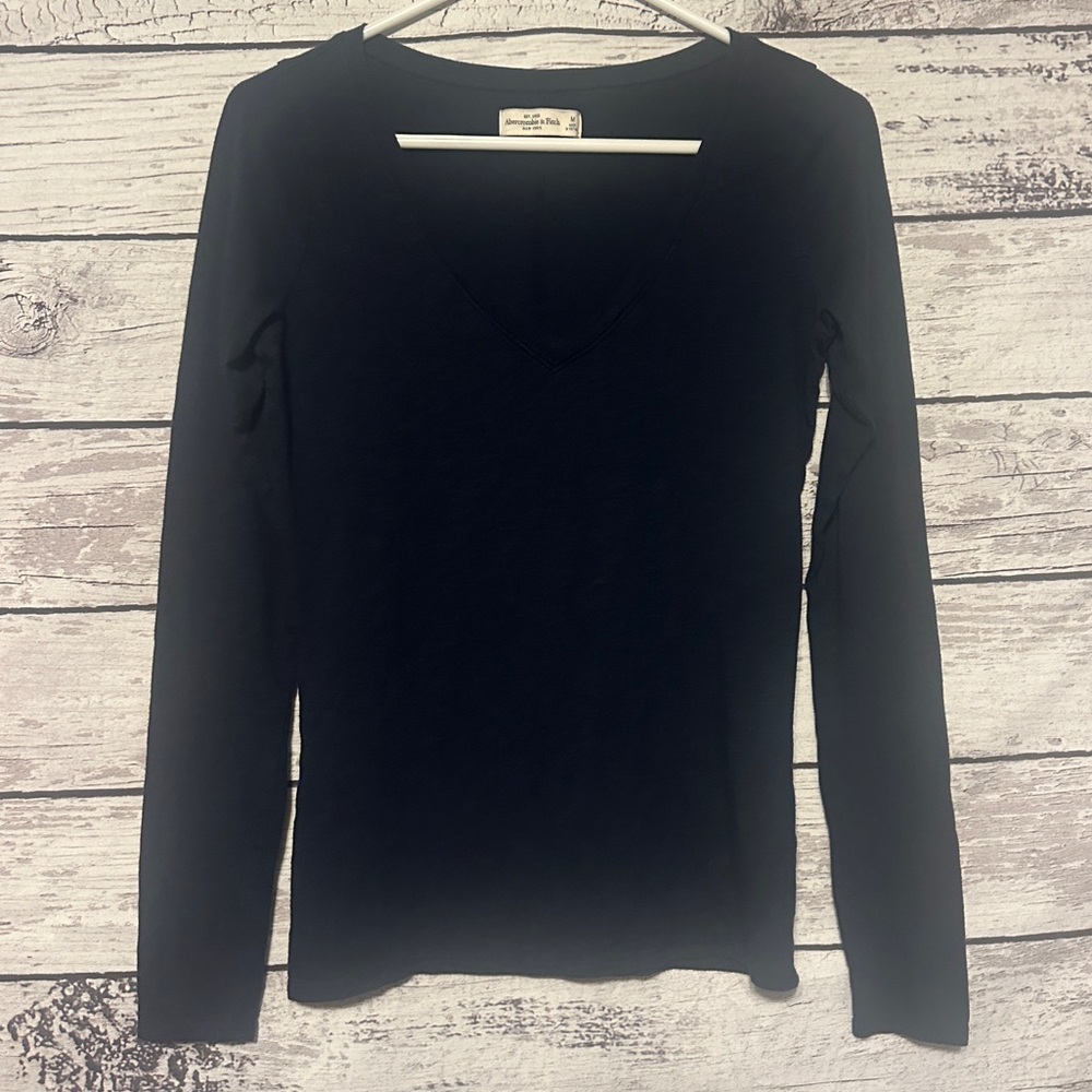 Abercrombie & Fitch Navy Blue V-Neck Long Sleeve Tee Size M Soft Stretch